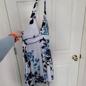 Womens white, black, and blue floral low cut and backless Speechless dress